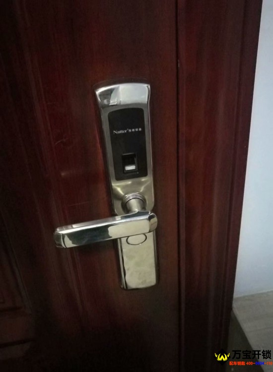 萊蕪高檔小區(qū)裝指紋鎖，萊蕪指紋鎖專賣店